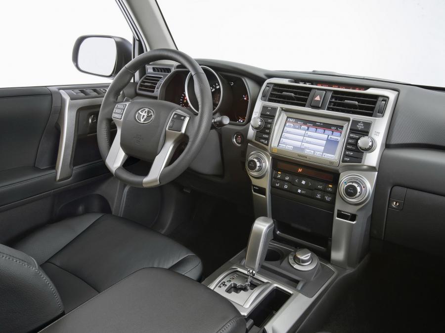  Toyota 4Runner Limited 2009 года  (фото 11 из 30)